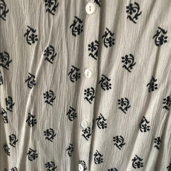 Patterned Romper - Picture 2 of 3